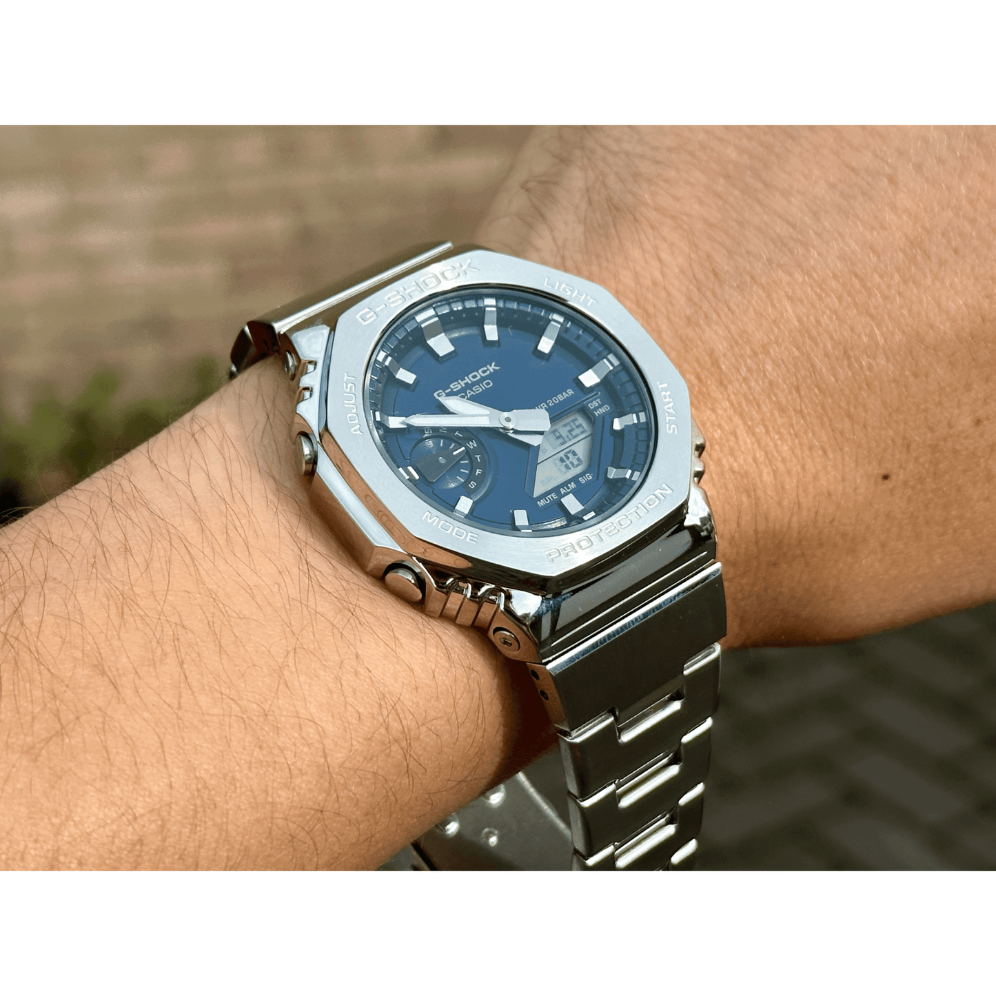 Casio G - Shock GM - 2110D - 2BER