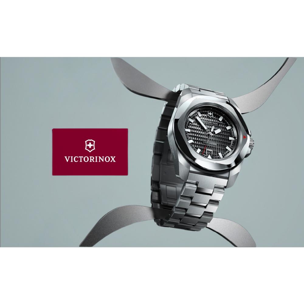 Victorinox I.N.O.X. Horloges