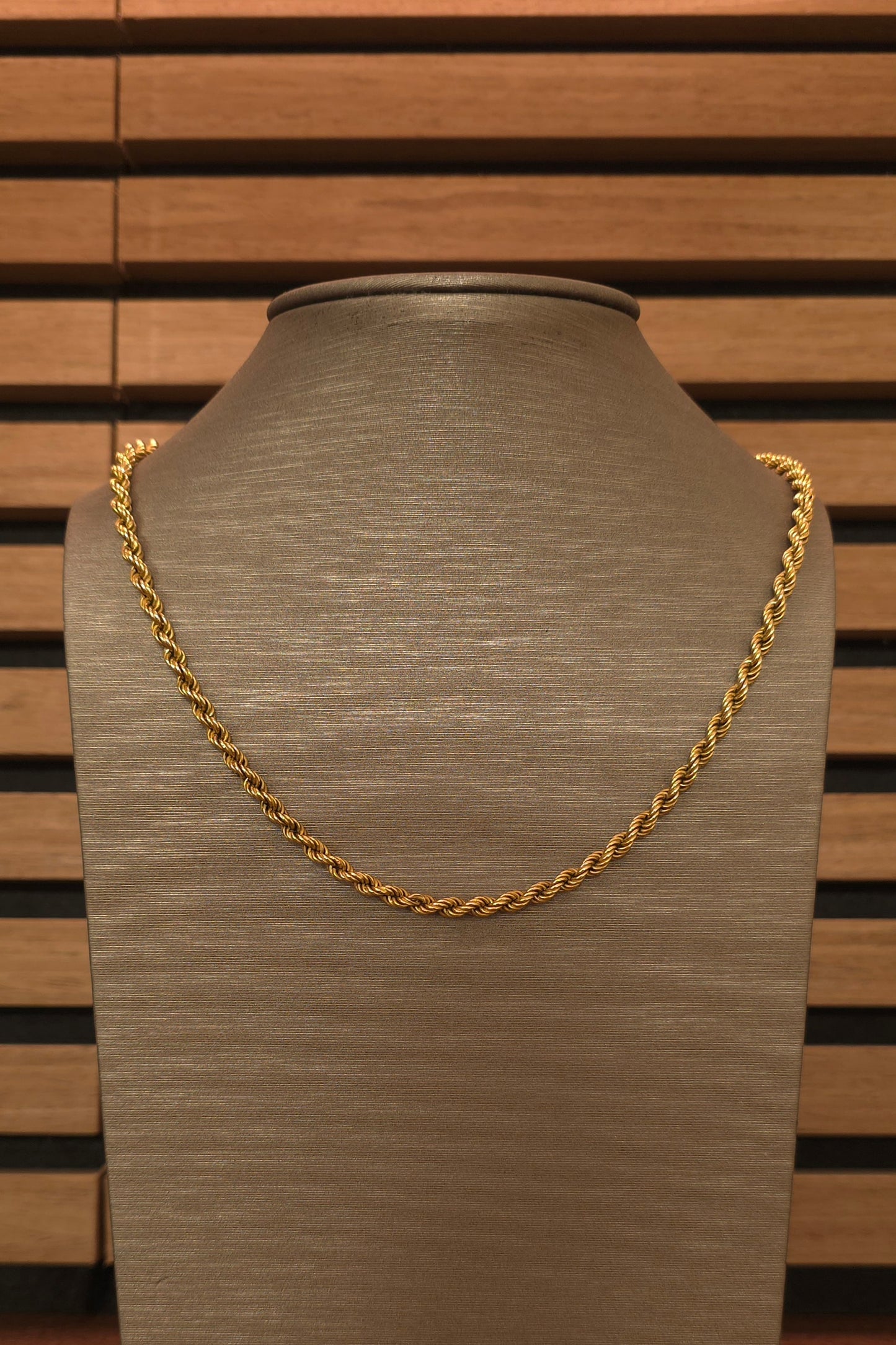 VDV017 Gold Necklace