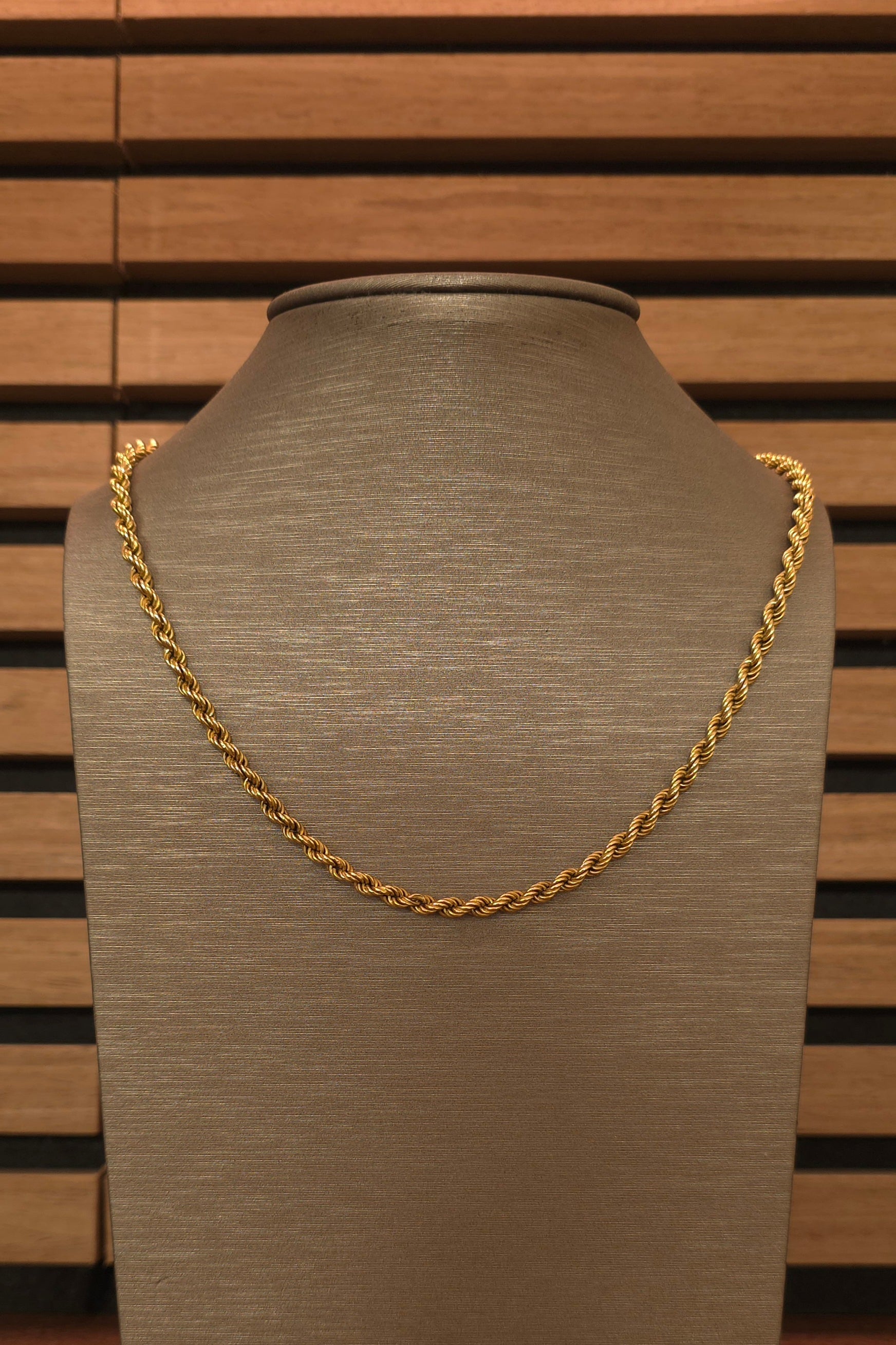 VDV017 Gold Necklace