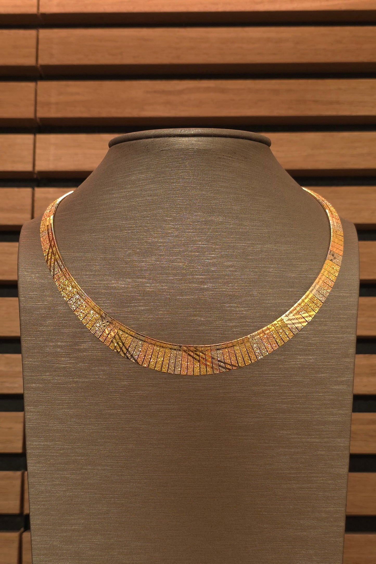 VDV008 Tricolor Gold Necklace