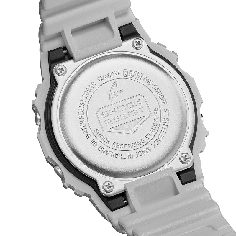 Casio G - Shock DW - 5600FF - 8ER