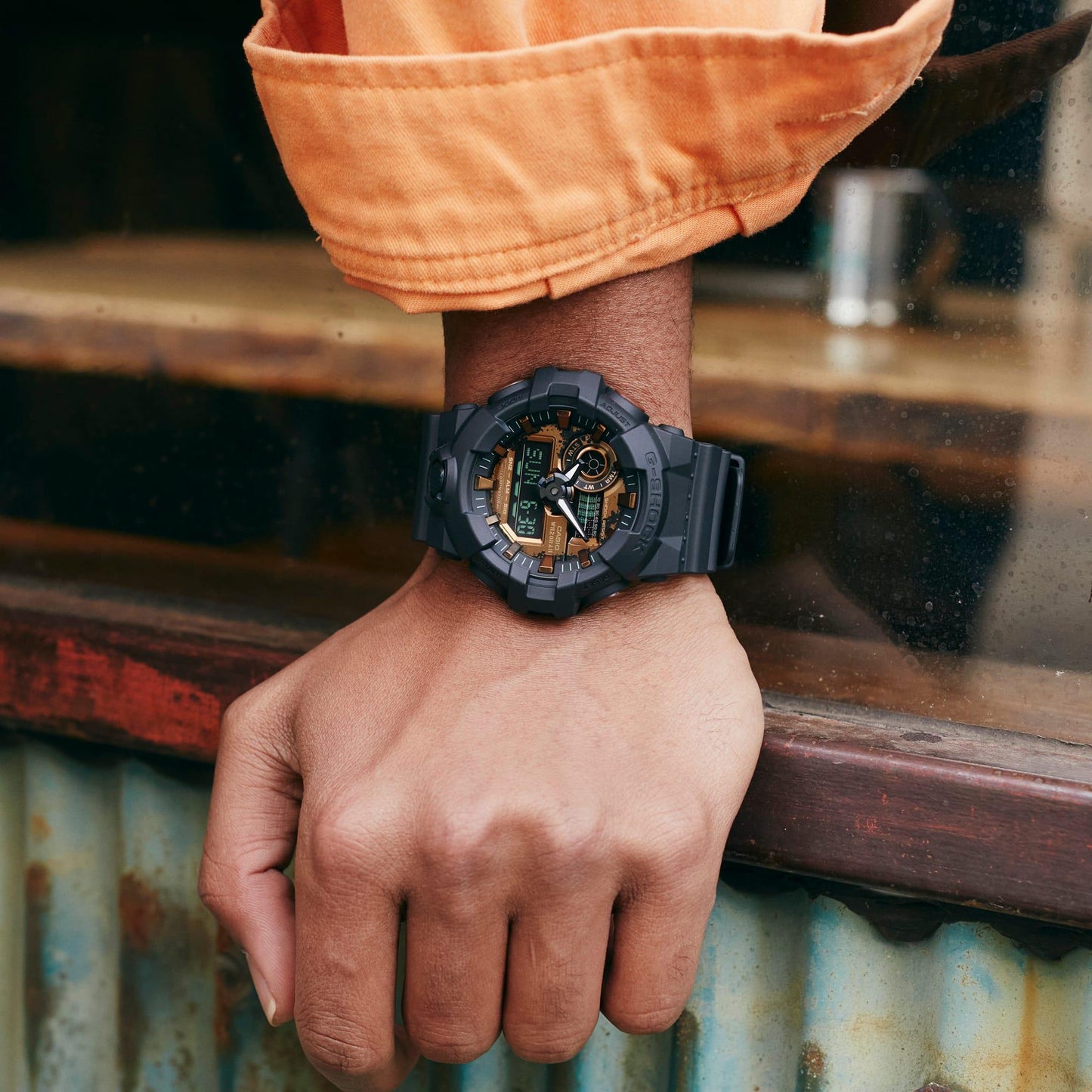 Casio G - Shock GA - 700RC - 1AER