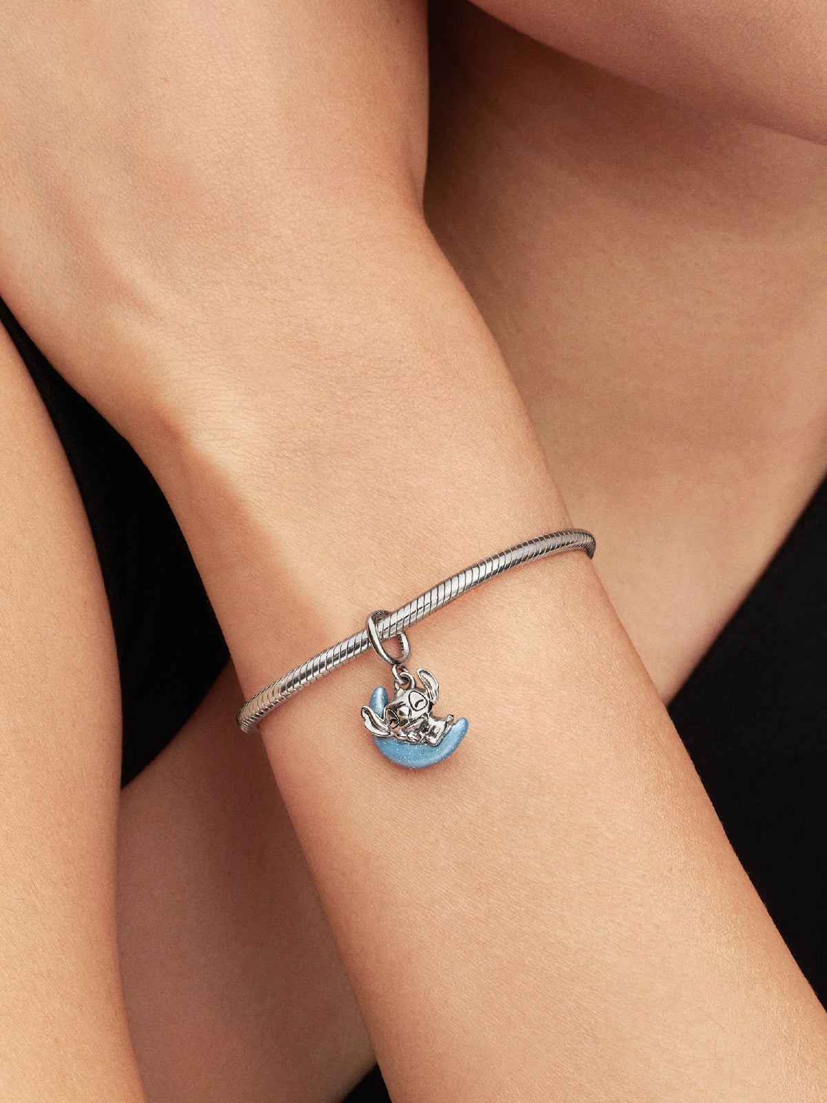 Pandora x Disney Bedel Stitch Glow-in-the-dark Maan 795022C01