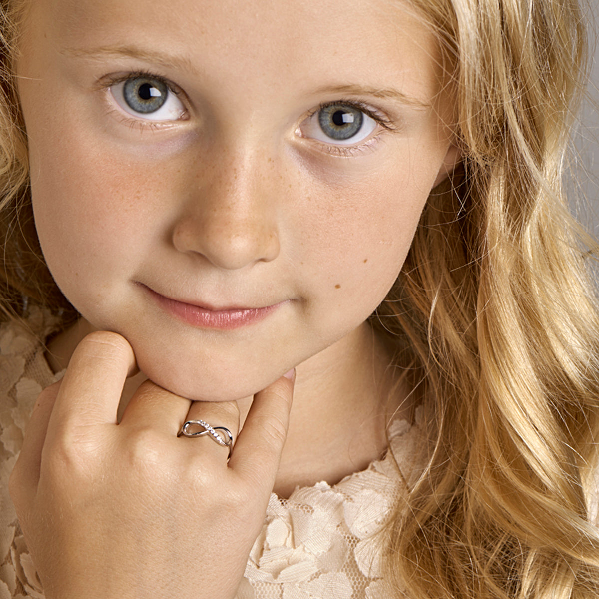 vDam Ring Infinity Zirkonia Zilver Gerhodineerd 1325092 Maat 14