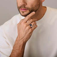 vDam Zegelring Onyx Zilver Gerhodineerd 1340670 Maat 19½